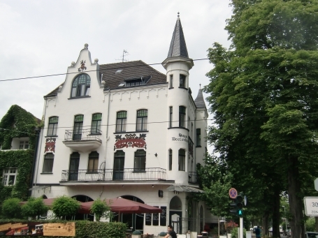 Krefeld-Bockum : Uerdinger Straße, Haus Doerenkamp